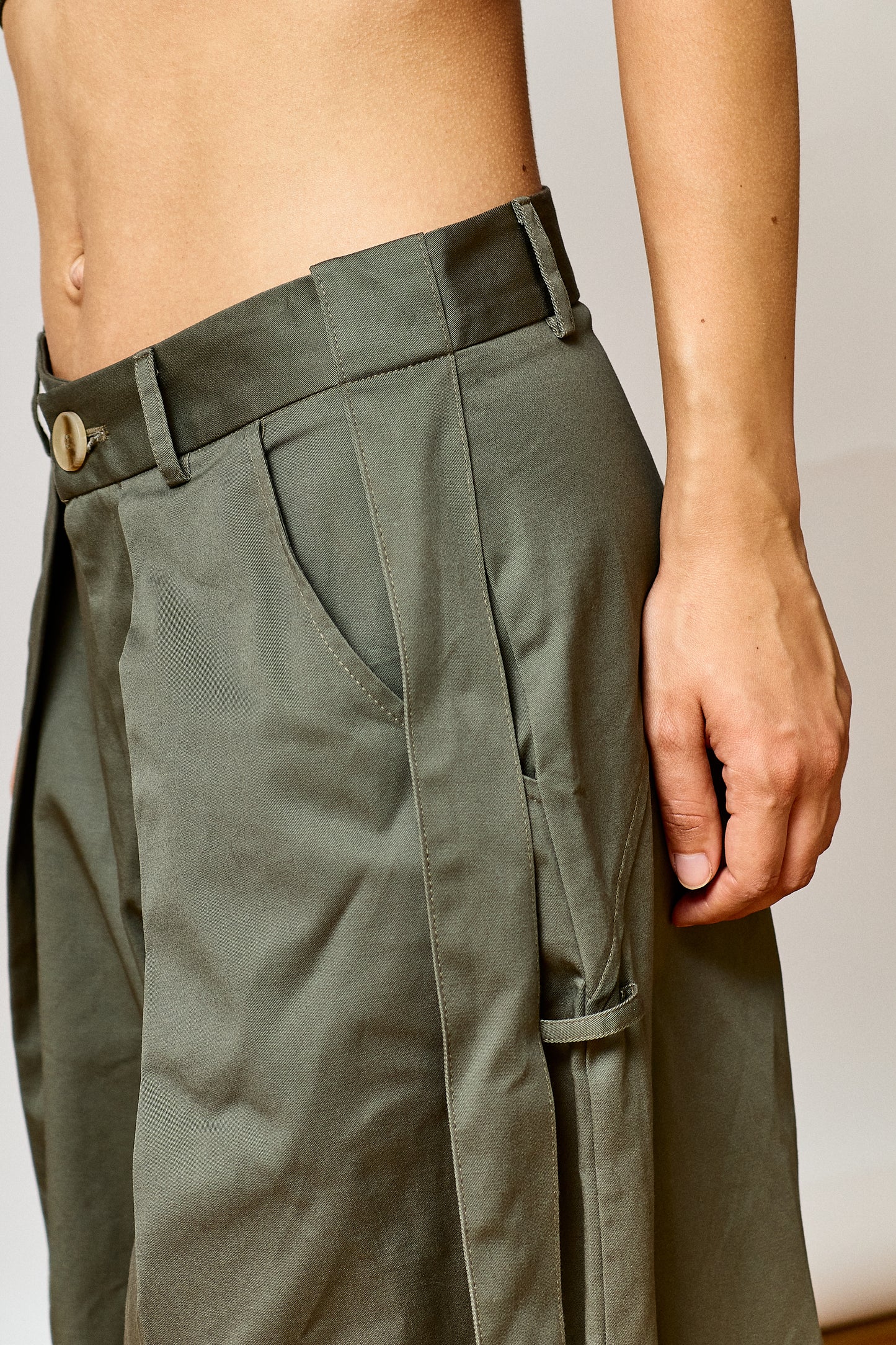Bermudas Olive