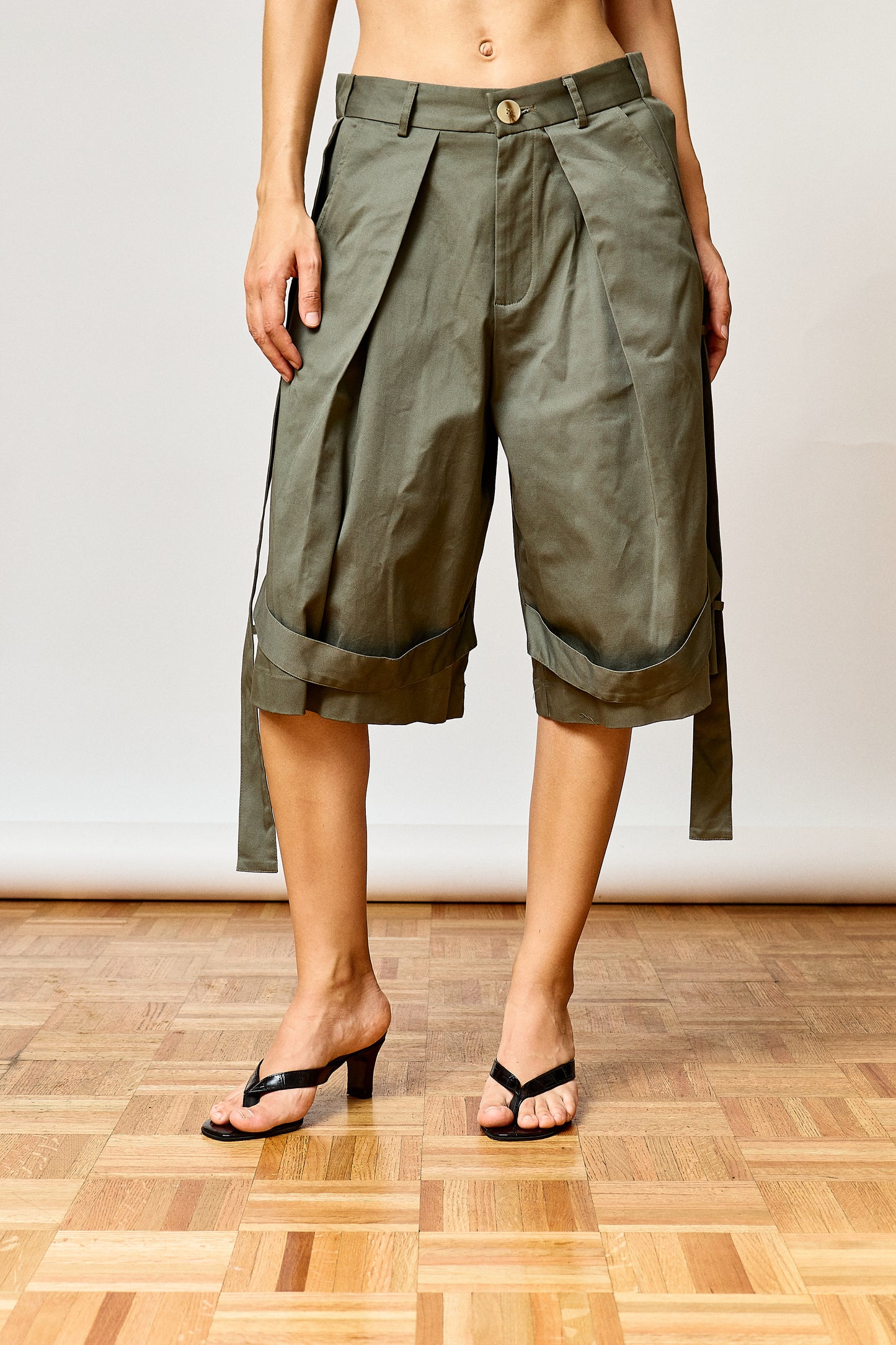 Bermudas Olive
